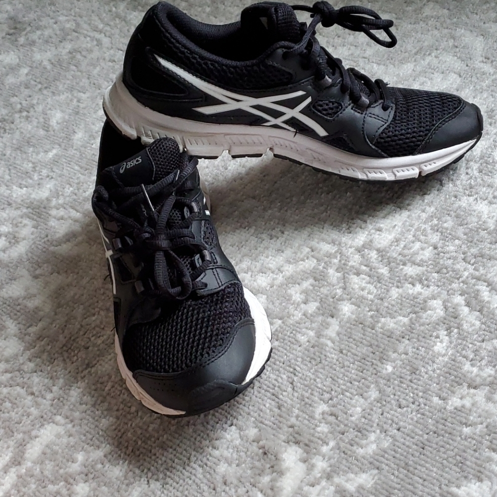 Asics Gel-unifire sneaker!